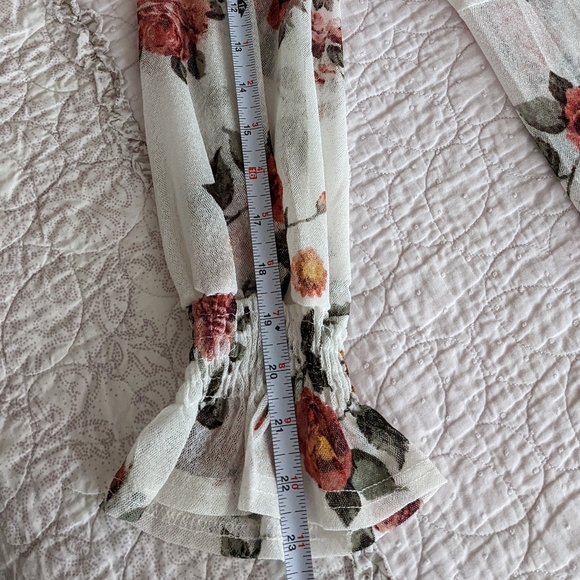 🔴SOLD🔴Vintage Chiffon Poet Sleeve Dressing Gown Size M - Picture 10 of 15